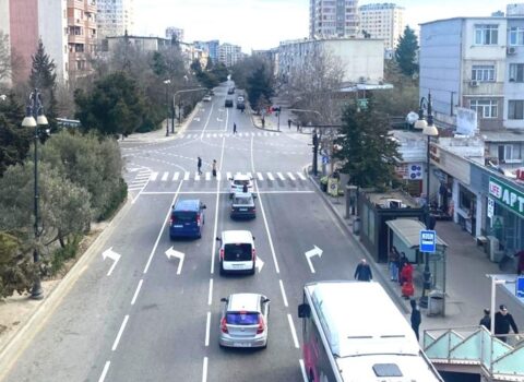 “Şamaxinka”dakı bu yol birtərəfli oldu, işıqfor qoyuldu- FOTO
