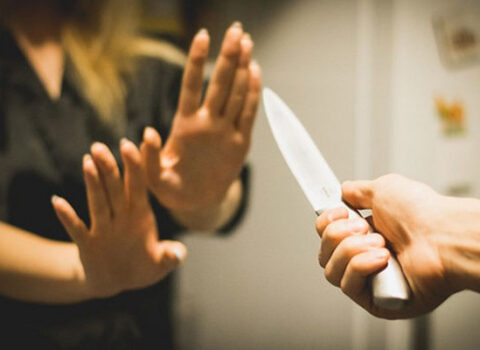 23 yaşlı qadın bıçaqlandı – Şübhəli əridir