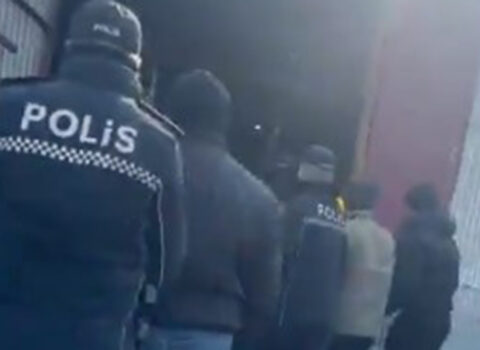 Bakıda DƏHŞƏT! Biznesmenlə bir qrup şəxs əlbəyaxa oldu – ANBAAN GÖRÜNTÜLƏR