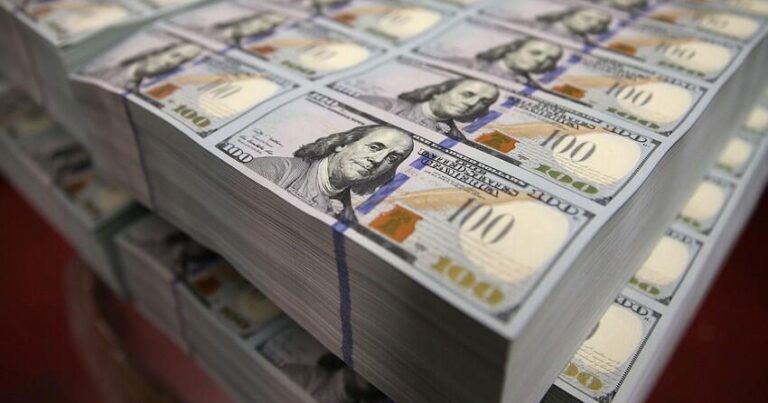 Bu valyuta dollar qarşısında rekord həddə ucuzlaşdı Bu valyuta dollar qarşısında rekord həddə ucuzlaşdı