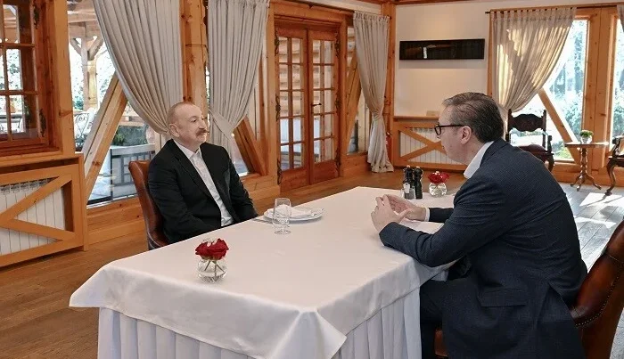Əliyev və Vuçiç qeyri-rəsmi səhər yeməyində – Foto