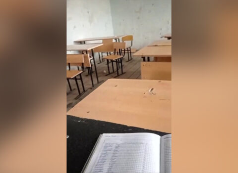 Müəllimin sinifdən çəkdiyi bu video müzakirə yaratdı