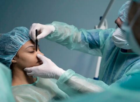 Saxta plastik cərrah vətəndaşı şikəst qoydu — AÇIQLAMA