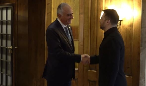 Zelenski Münhendə Pəhləvi sülaləsinin varisi ilə görüşüb