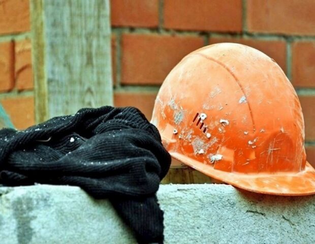 Badamdarda tikinti faciəsi: Kim məsuliyyət daşıyır?