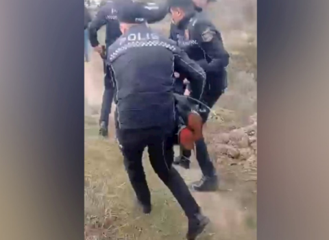 Polis kanala düşən azyaşlını belə xilas etdi – VİDEO