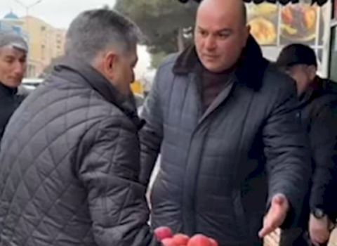 Almaları aparan məmur işdən çıxarıldı – Görün hansı vəzifəyə getdi