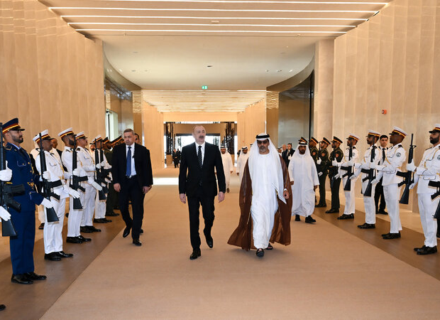 İlham Əliyevin Birləşmiş Ərəb Əmirliklərinə səfəri başa çatdı