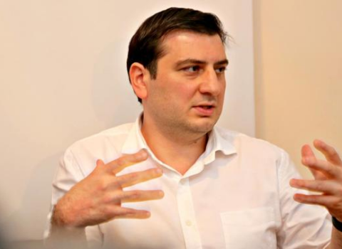 Dövlət ittihamçısı Azər Qasımlıya cəza istədi