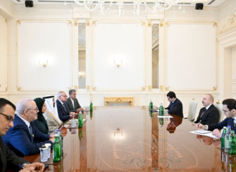 İlham Əliyev Ərəb Parlamentinin prezidentini qəbul etdi