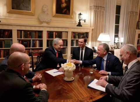 Netanyahu Trampın adamları ilə müzakirə apardı