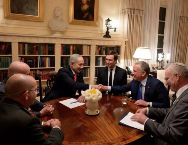 Netanyahu Trampın adamları ilə müzakirə apardı