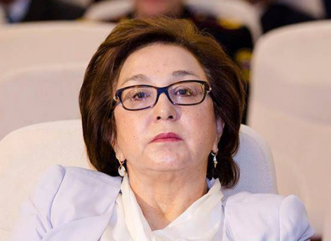 Bu xanım 32 ildir yüksək vəzifədədir 
