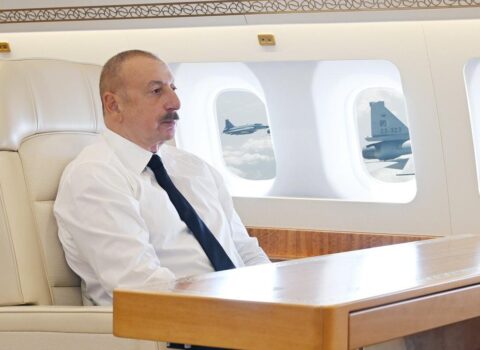 Serbiya qırıcıları Prezidentin təyyarəsini belə müşayiət etdi – Foto