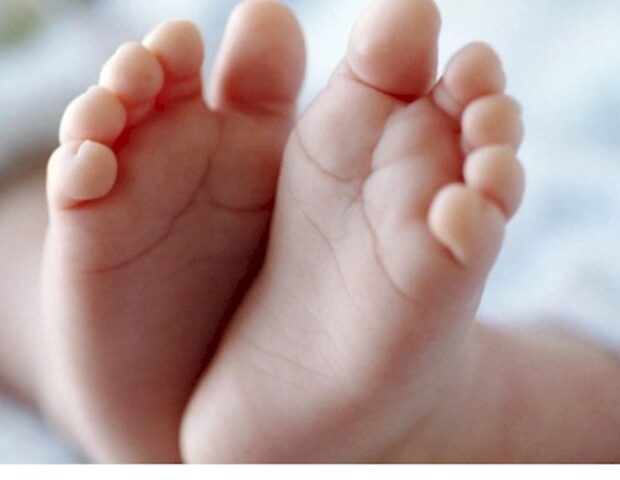 Gəncədə ana 40 günlük körpəsindən imtina etdi