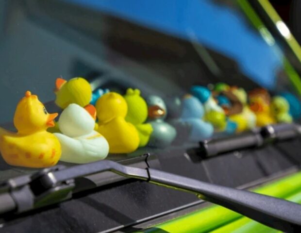 Maşının salonunu “bəzəyən” sürücülərin diqqətinə — Cərimələnə bilərsiniz