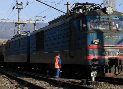 Azərbaycan Ermənistana 4500 ton dizel göndərir