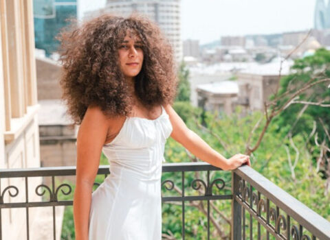 Prokurorluğa çağırılan Çelsi ölkədən qaçdı