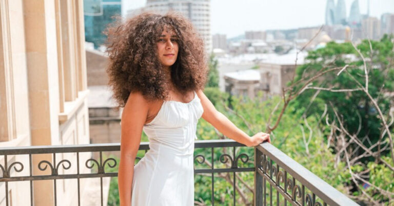 Çelsi Baxşıyevanın FHN rəisi ilə bağlı QALMAQALINDA ADI KEÇƏNLƏRİN FOTOSU