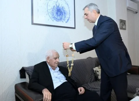 Həsənzadəyə “Heydər Əliyev” ordeni təqdim olundu – Foto