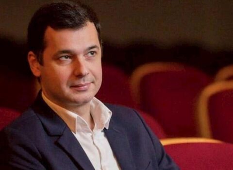 Oleq Əmirbəyov vəzifəsindən azad EDİLDİ