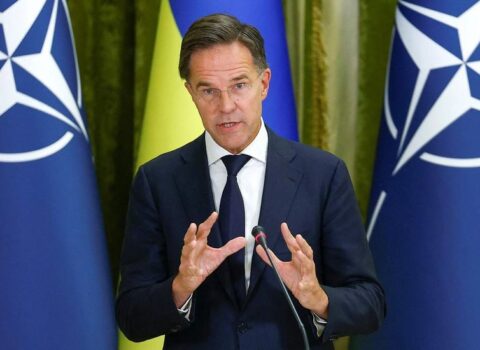 Müttəfiqlər Ukraynanın silah ehtiyaclarını tam qarşılayacaq – Rütte