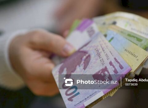 Məktəbdə kamera qalmaqalı: Valideynlərdən pul yığılır?