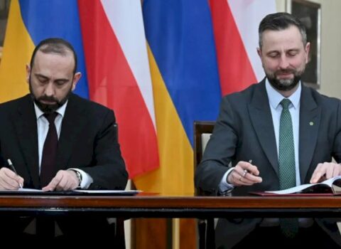 Ermənistan Polşa ilə hərbi saziş bağladı