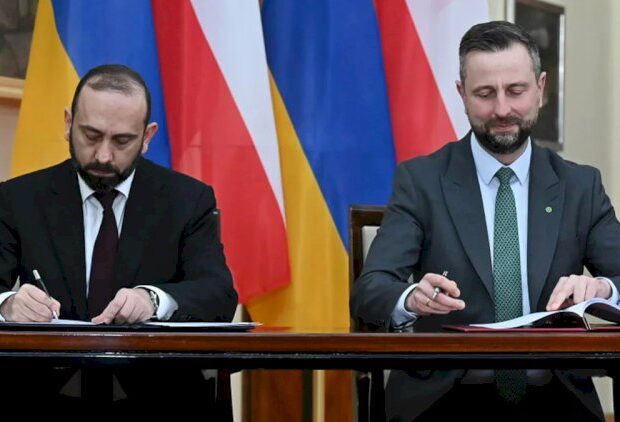 Ermənistan Polşa ilə hərbi saziş bağladı