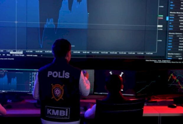 Azərbaycanda tələbələrin fotolarını yayan şəxs saxlanıldı