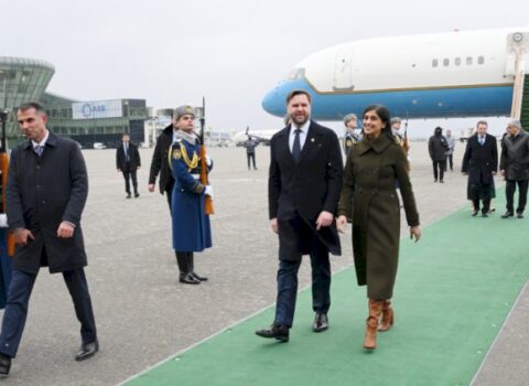 Xanım Vensin Bakıda gizli ziyarəti: Suraxanıya niyə gedib?