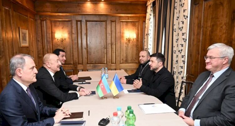 Ukrayna Prezidenti enerji yardımına görə İlham Əliyevə təşəkkür etdi Ukrayna Prezidenti enerji yardımına görə İlham Əliyevə təşəkkür etdi