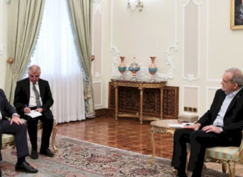 Pezeşkian Ermənistanla Azərbaycan arasındakı sülh prosesindən danışdı