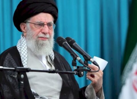 Xamenei qərargaha gəldi: Döyüşə şəxsən rəhbərlik edir