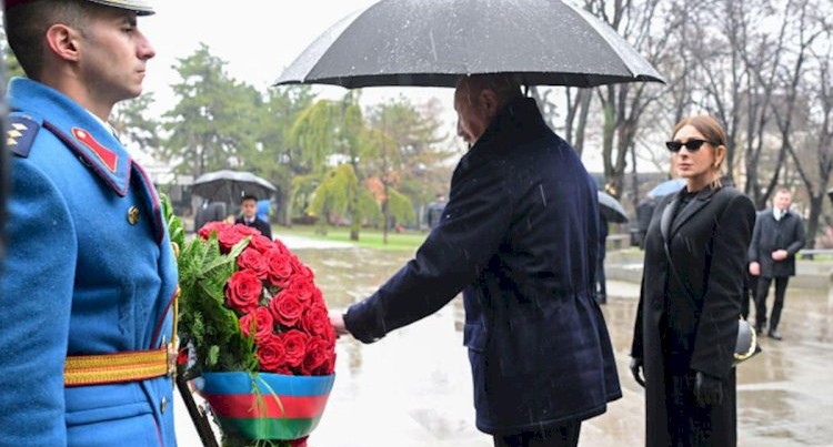 Prezidentin Serbiyada ziyarət etdiyi heykəl kimindir? – MARAQLI FAKTLAR