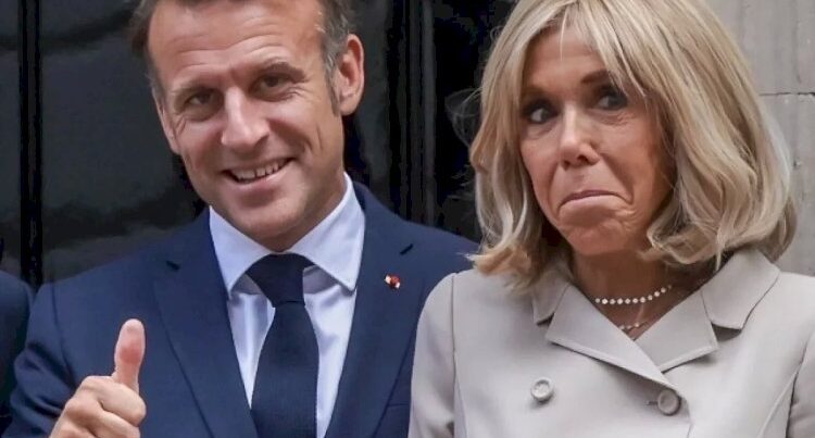 Makron məktəblilərə şəxsi həyatı barədə danışdı