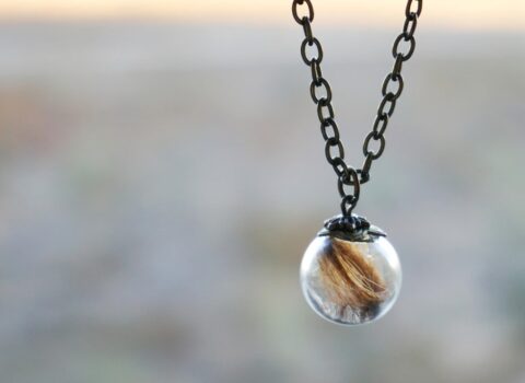 Bakıda iyrənc aksesuarlar satılır — AÇIQLAMA