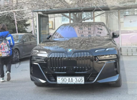 Dayanacaqda saxlayan “BMW” sürücüsü cəzalandırıldı