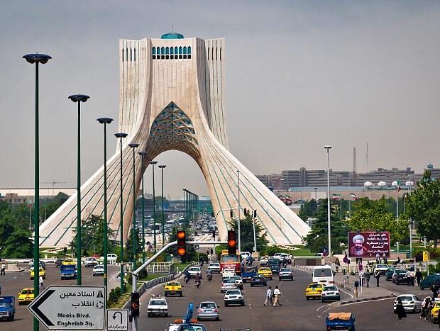 Bu ölkə də vətəndaşlarını İrandan çıxmağa çağırdı