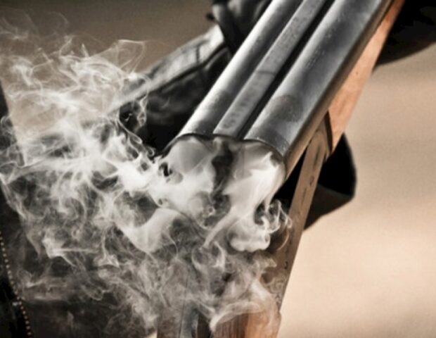 Lənkəranda kişi arvadını, sonra özünü ov tüfəngi ilə öldürdü