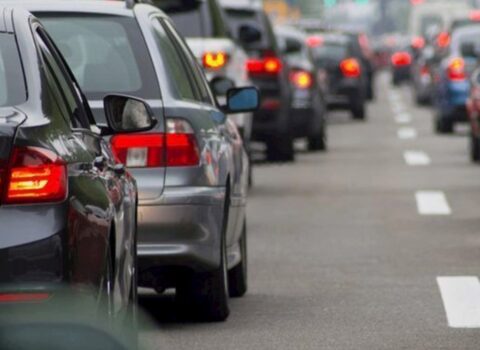 Süni intellekt də Bakı tıxacı ilə bacara bilmir — “Möcüzə mümkün deyil”