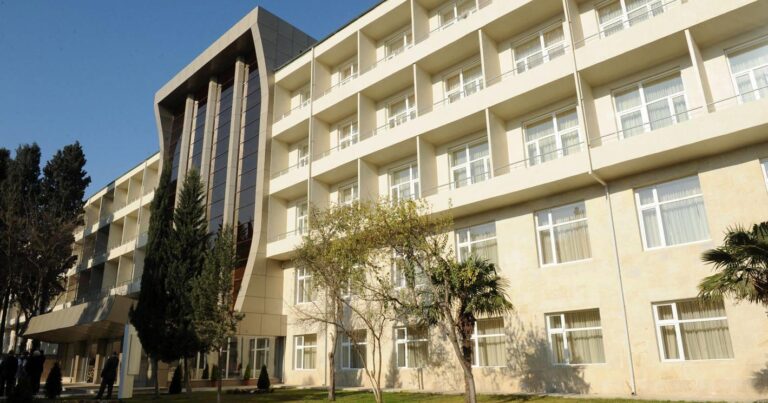 Qalmaqal: 7 professor elmi şuradan uzaqlaşdırıldı – Video