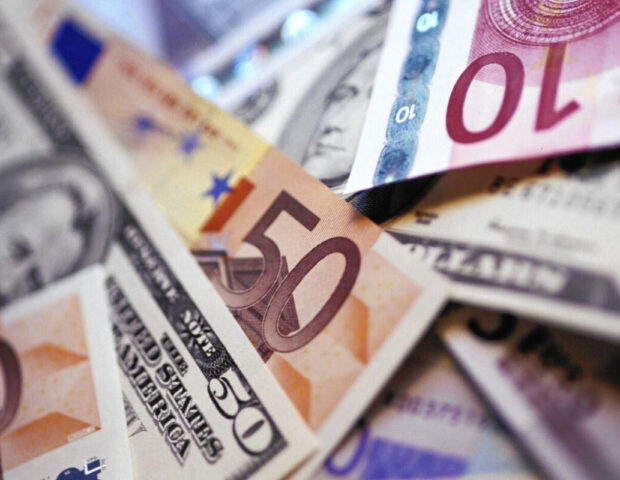 Məzənnələrdə sabitlik: Avro dəyər itirdi, rubl bahalaşdı