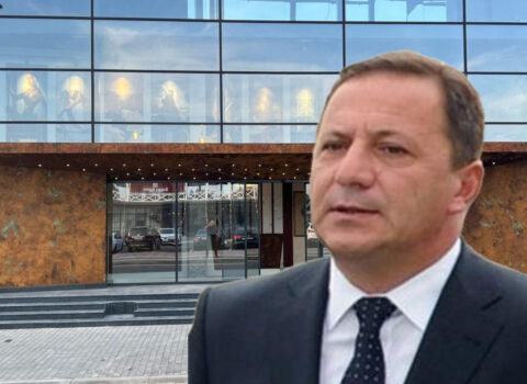 Sabiq icra başçısı lüks sauna tikdirdi – Fəhlələrin pulunu vermədi