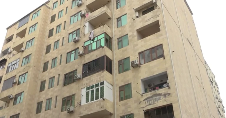 Minlərlə manat ödəndi, sənəd verilmədi – MTK ilə sakinlər üz-üzə