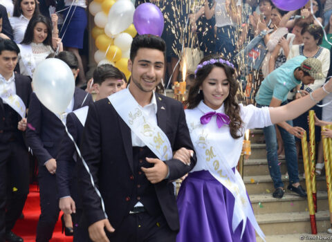 Məzunların NƏZƏRİNƏ: Məktəblərdə “son zəng” bu tarixdə çalına bilər