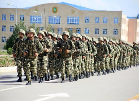 ƏHALİNİN NƏZƏRİNƏ: Azərbaycanda hərbi toplanış buna görədir