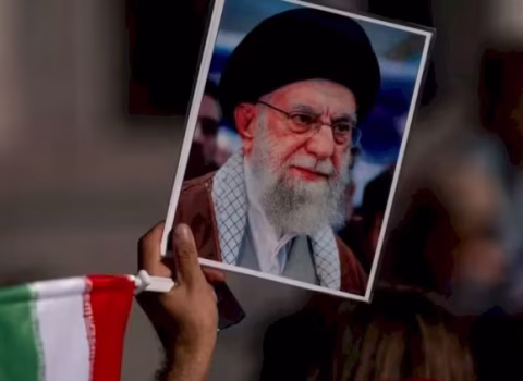 İranlı ayətullah cihad elan etdi