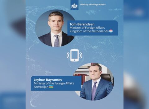 Ceyhun Bayramov niderlandlı həmkarı ilə müzakirə apardı