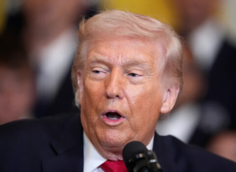 Tramp çağırış etdi: Hörmüz boğazını azad edəcəyik!